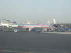 american-MD80-ewr-041903-1.jpg (226753 bytes)