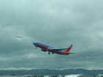 southwest-B737w-pdx-022604-12jpg.jpg (30780 bytes)