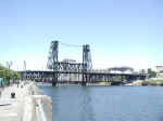 pdx-br-steel-080902-01.jpg (325637 bytes)