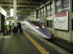 shinkansen-700series-hiroshima-061503-01.jpg (370071 bytes)