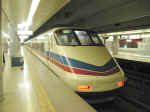 keisei-skyliner-narita-060803-1.jpg (338588 bytes)