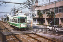 tokyo-lr-to12.jpg (56441 bytes)