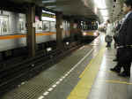 tokyo-hr-G-ueno-061103-02.jpg (401725 bytes)
