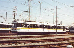 lax-lr08.jpg (56295 bytes)