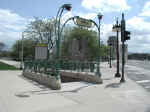 chi-cr-metraE-vanburen-042605-01.jpg (69175 bytes)