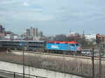 chi-cr-metraRI-NrLasalle-042505-01.jpg (67239 bytes)