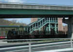 nyc-cr-mnrr-goldensbridge-042705-01.jpg (59997 bytes)