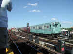 nyc-hr-mod-RockawayAv-061904-08.jpg (58750 bytes)