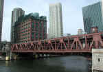 chi-br-wells-042305-02.jpg (70709 bytes)